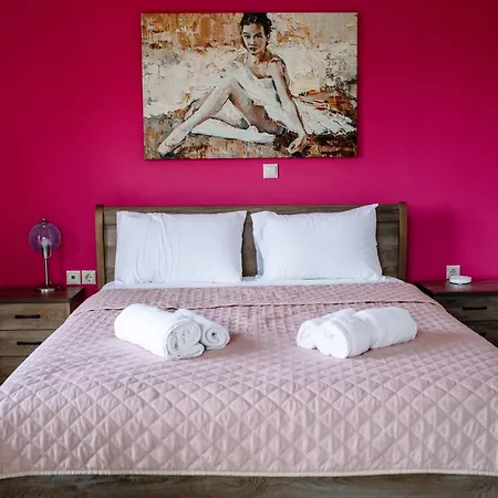 Konatsi Luxury Apartments Tirós Exteriér fotografie